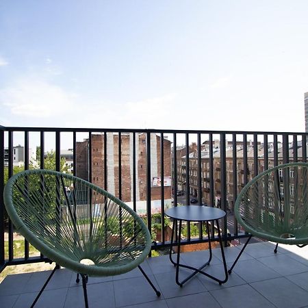 Patio Praga Metro Apartment Варшава Экстерьер фото